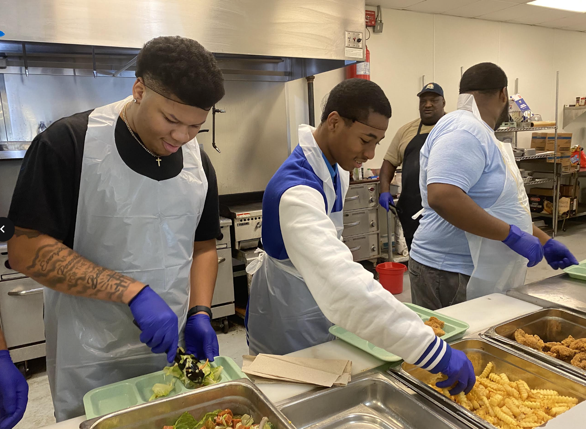 Williams Center Scholars making plates